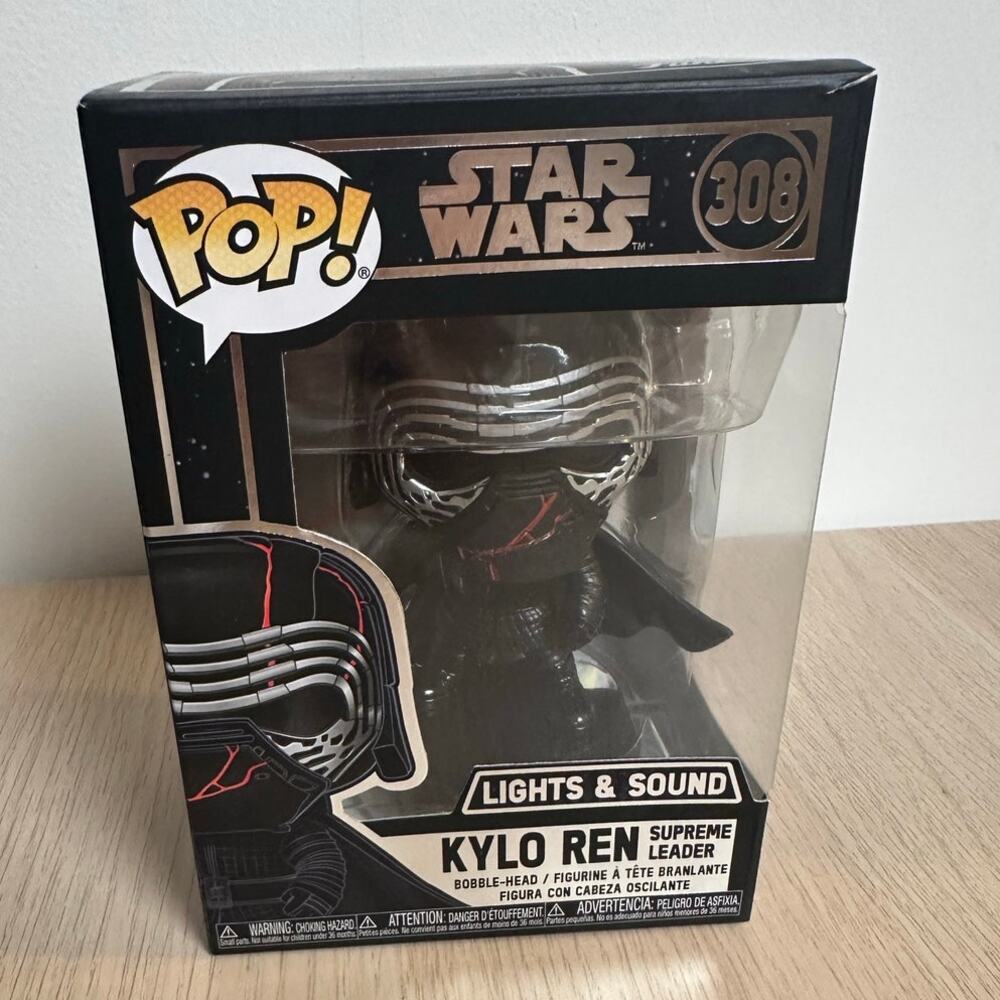 Kylo Ren Supreme Leader (LIGHTS & SOUND) #308 Funko Pop! Vinyl: Star Wars